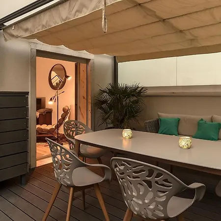 Flea Market Alfama House